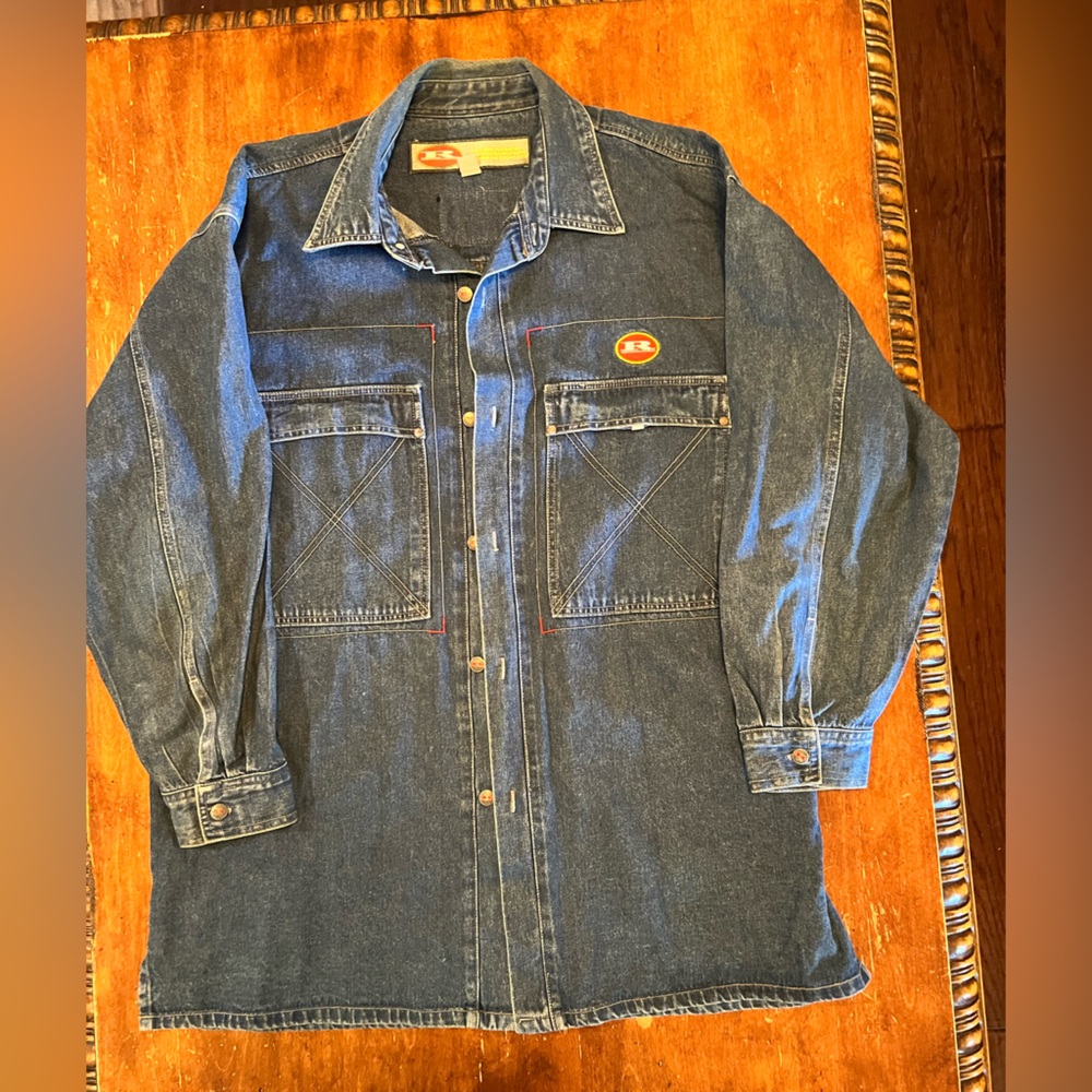 Vintage 90’s “Results” denim barn jacket. Size XL. “GET RESULTS” tag